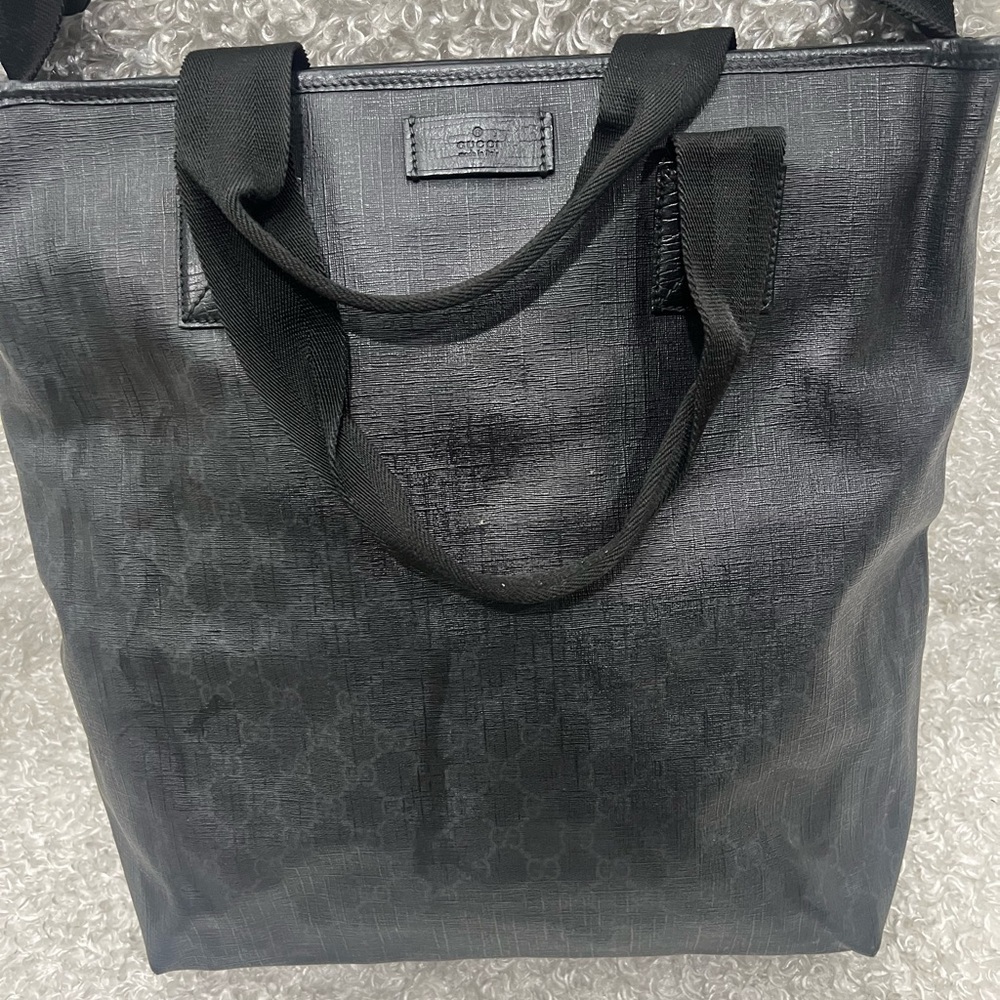GUCCI GG Supreme Vertical Tote - Picture 2 of 16